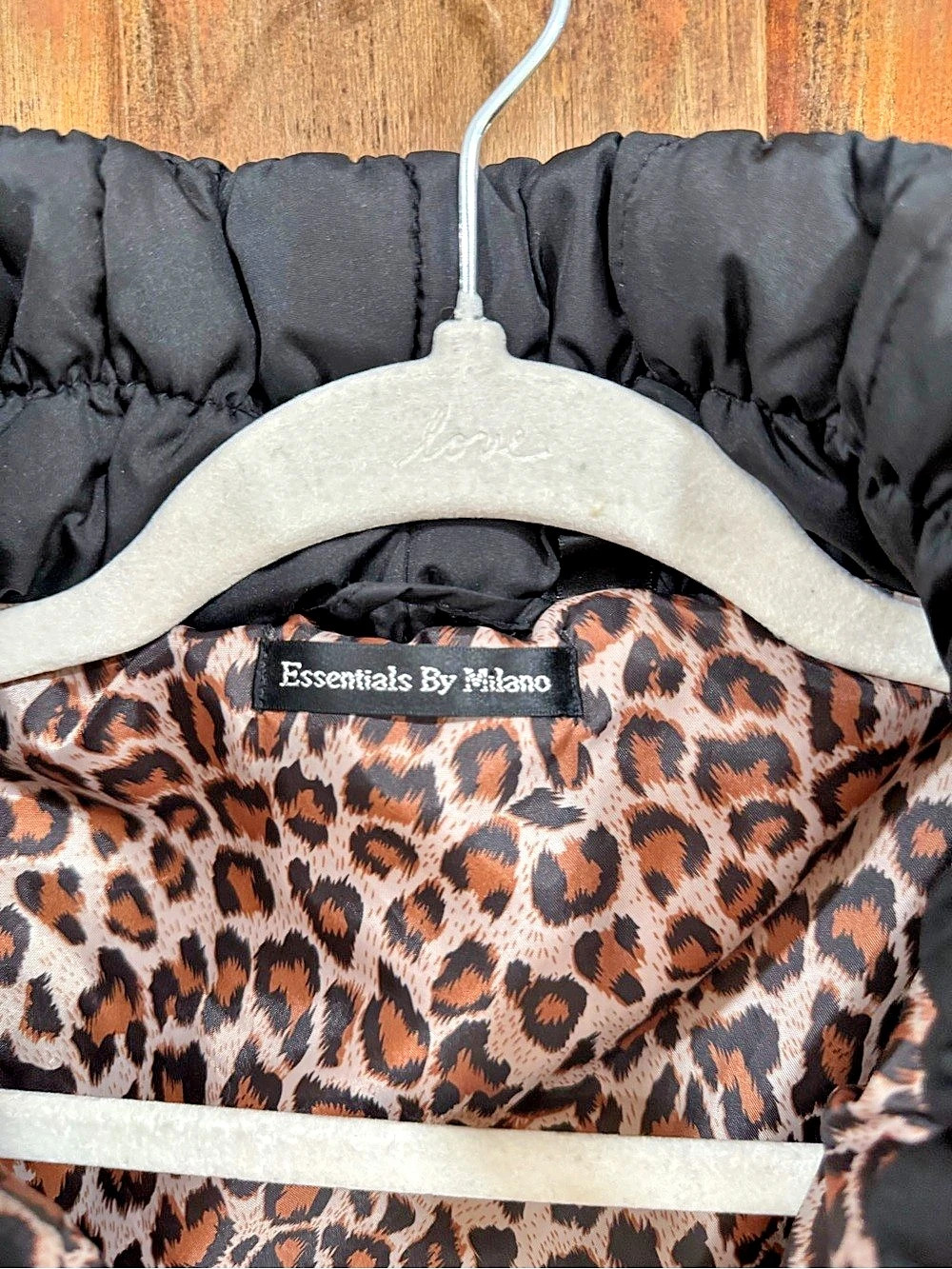 Essentials By Milano Black Puffer Vest with Leopard Print Lining Leopard Lining - Picture 4 of 7